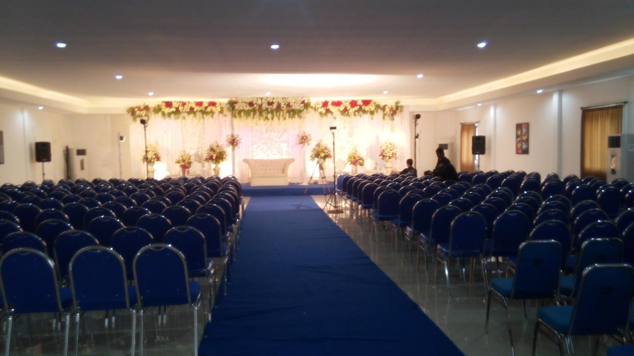 Hotel Transit Pasuruan Exterior foto